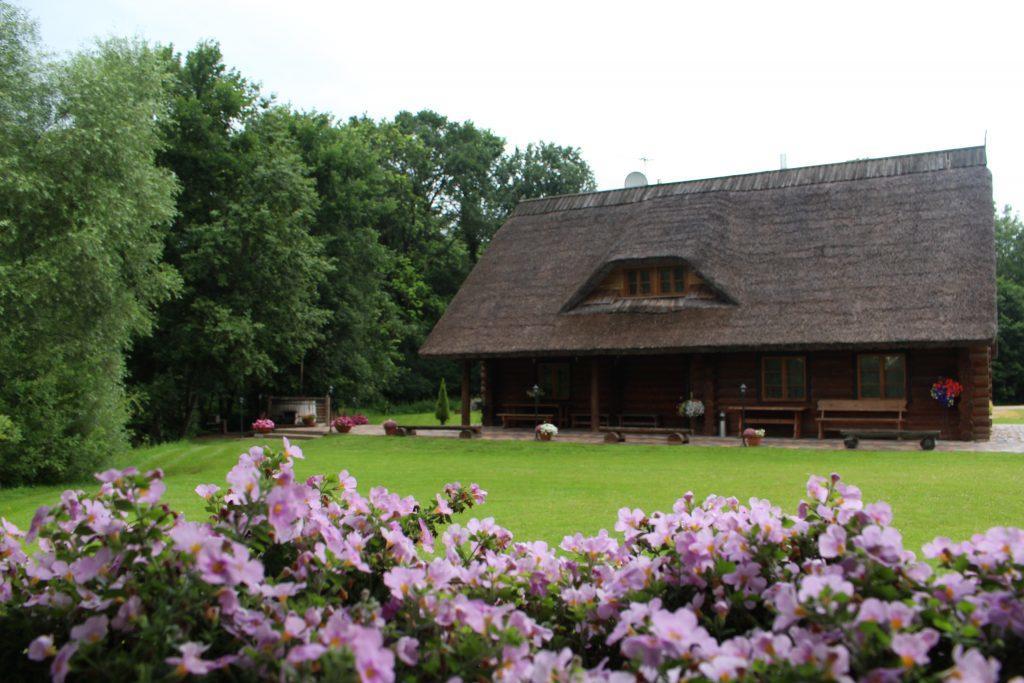 Hotel Viesu Nams Barzi Tinuzi Exterior foto